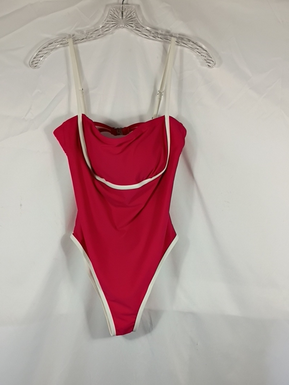 NWT Women’s Berry Contrast Binding One-Piece Swimsuit with Contrast Trim Sz Med
